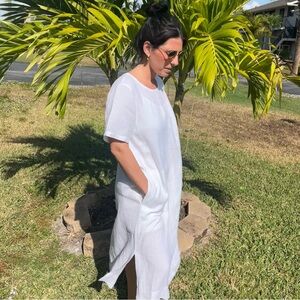 Eileen Fisher white linen dress with pockets
Size M